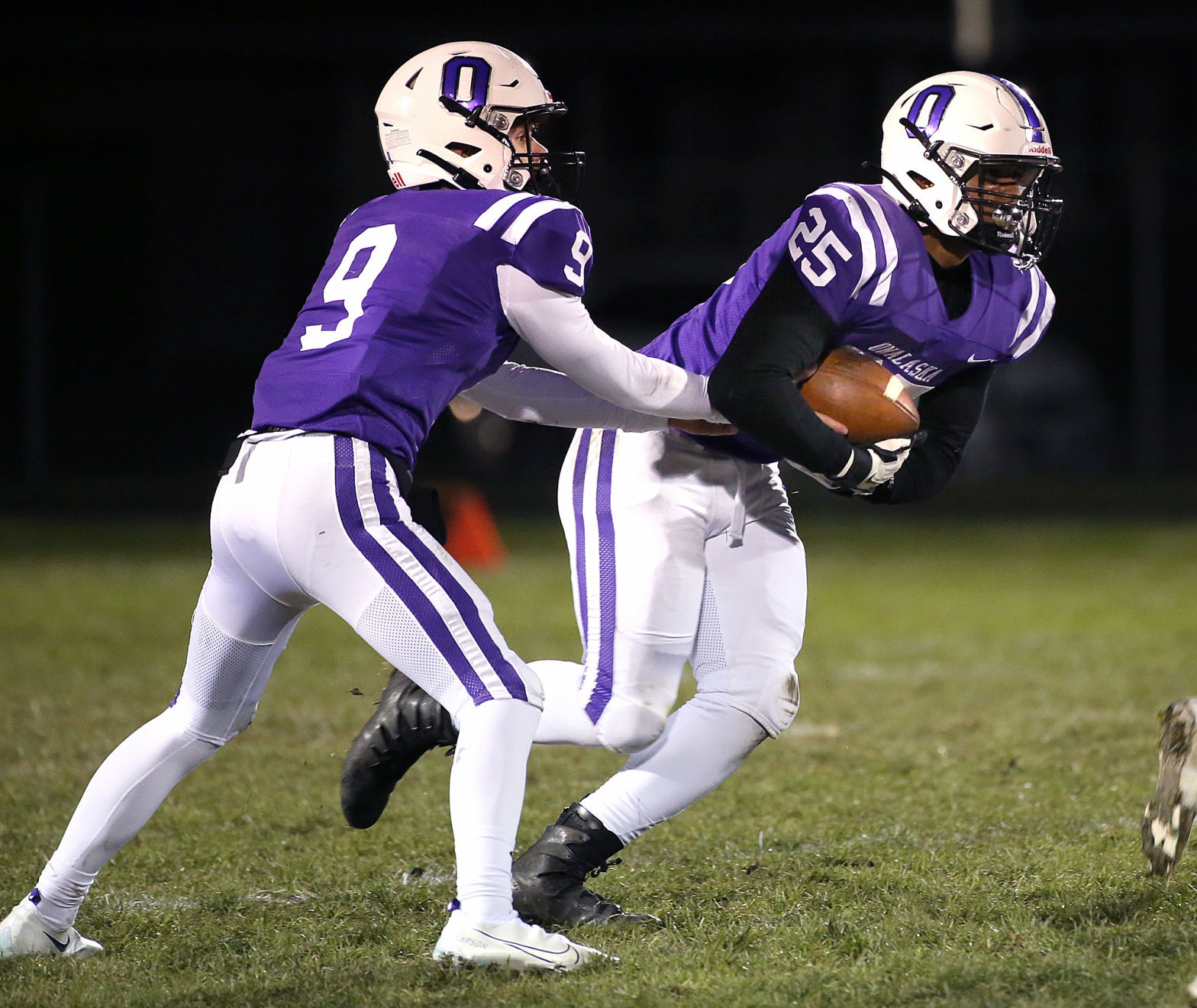October 30: Aquinas vs Onalaska